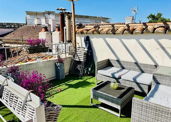 La Terrasse des Arènes